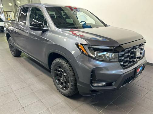 Modern Steel Metallic 2026 Honda Ridgeline TrailSport+