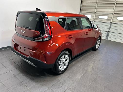 Mars Orange 2023 Kia Soul LX