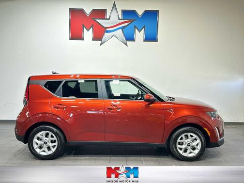 Mars Orange 2023 Kia Soul LX