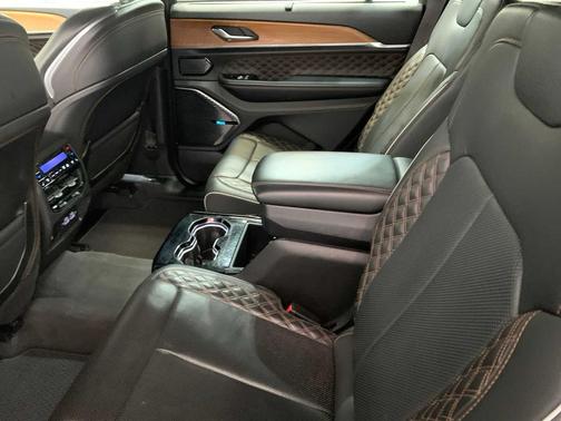 2021 Jeep Grand Cherokee L Summit Reserve