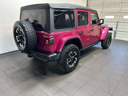Tuscadero Pearlcoat 2026 Jeep Wrangler Rubicon