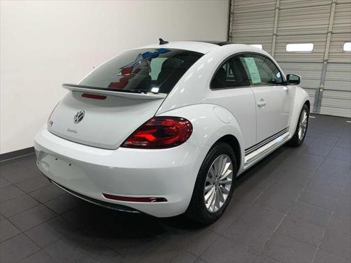 2019 Volkswagen Beetle 2.0T SE