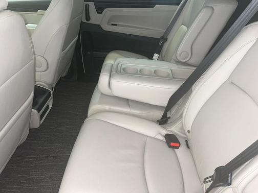 Platinum White Pearl 2025 Honda Odyssey EX-L