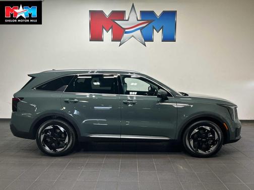 Cityscape Green 2026 Kia Sorento Hybrid EX