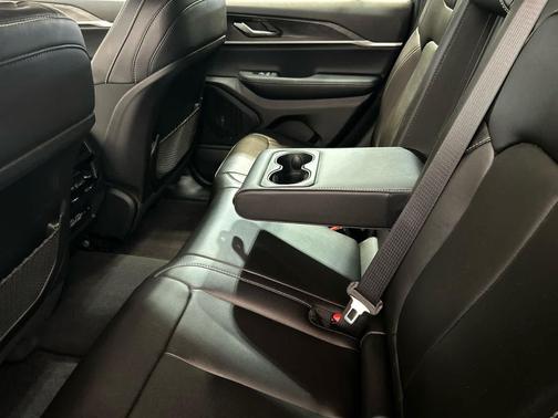 Velvet Red Pearlcoat 2025 Jeep Grand Cherokee Limited