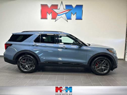 Vapor Blue Metallic 2025 Ford Explorer ST