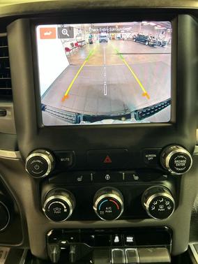 Diamond Black Crystal Pearlcoat 2023 RAM 1500 Big Horn/Lone Star