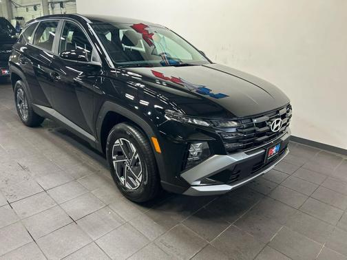 Ash Black 2026 Hyundai TUCSON Hybrid Blue SE