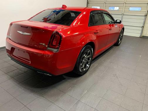 2016 Chrysler 300 S
