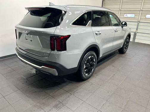 Wolf Gray 2026 Kia Sorento S