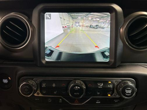 Black Clearcoat 2023 Jeep Gladiator Sport S