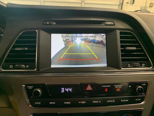 2017 Hyundai SONATA SE