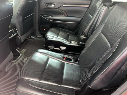 Creme Brulee Mica 2014 Toyota Highlander Limited