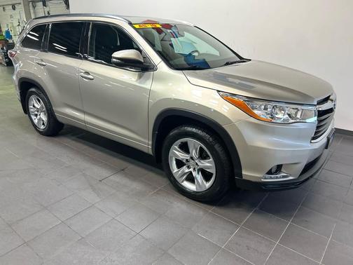 Creme Brulee Mica 2014 Toyota Highlander Limited
