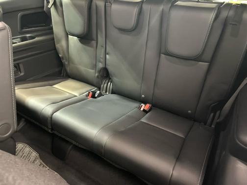 Ice Silver Metallic 2026 Subaru Ascent Premium 7-Passenger