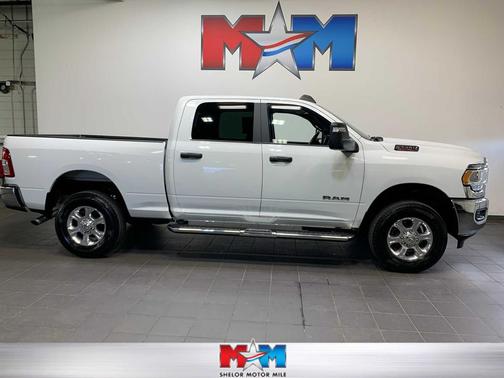 2024 RAM 2500 Big Horn Crew Cab 4x4 6'4' Box