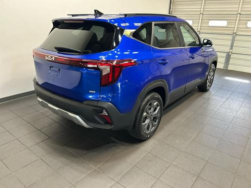 Neptune Blue 2024 Kia Seltos S