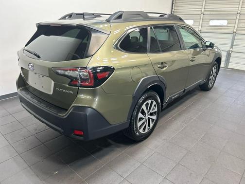 Autumn Green Metallic 2024 Subaru Outback Premium