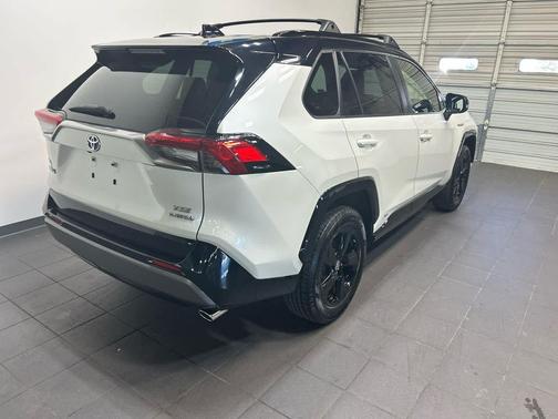 Blizzard Pearl w/Midnight Black Roof 2020 Toyota RAV4 Hybrid SE