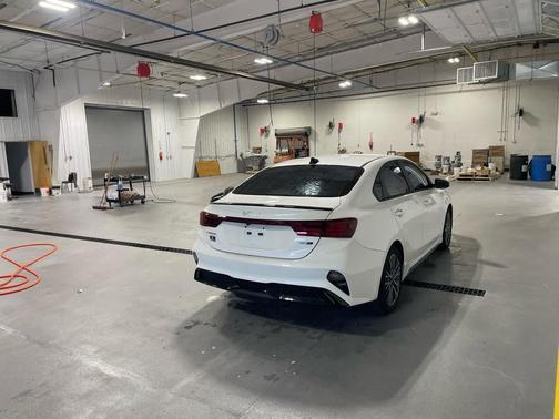 Snow White Pearl 2023 Kia Forte GT-Line