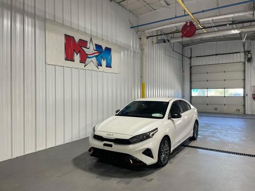 Snow White Pearl 2023 Kia Forte GT-Line