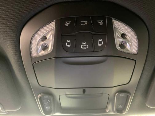 Silver Mist Clearcoat 2026 Chrysler Pacifica Limited