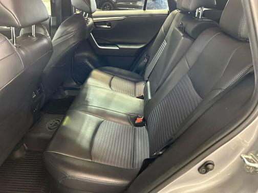 Silver Sky Metallic w/Midnight Black Roof 2020 Toyota RAV4 Hybrid SE