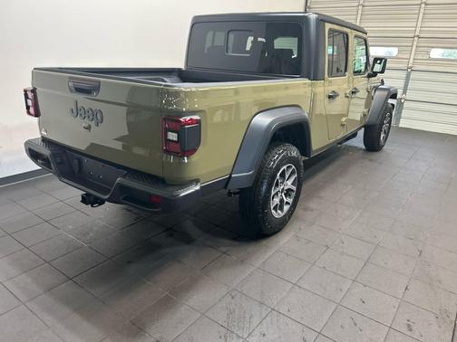 41 2026 Jeep Gladiator Sport S