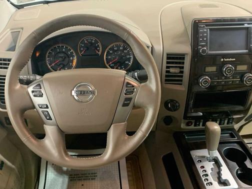 2014 Nissan Titan SL