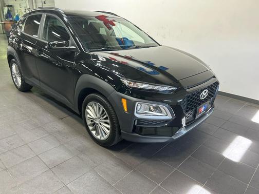 Ultra Black 2020 Hyundai KONA SEL Plus