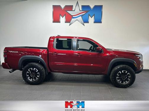 Cardinal Red Metallic Tricoat 2024 Nissan Frontier PRO-4X
