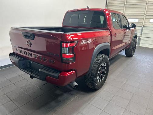 Cardinal Red Metallic Tricoat 2024 Nissan Frontier PRO-4X