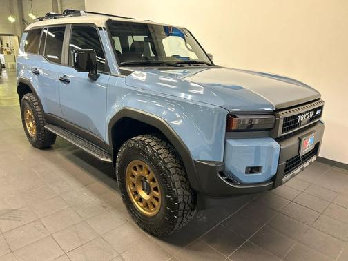 Heritage Blue/Gray Scape 2025 Toyota Land Cruiser Base