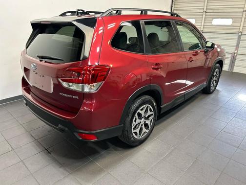 Crimson Red Pearl 2024 Subaru Forester Premium