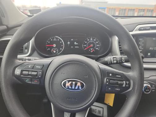 2018 Kia Sorento LX