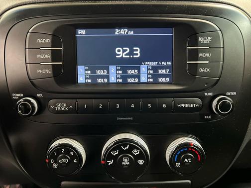 Bright Silver 2018 Kia Soul Base