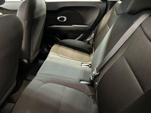 Bright Silver 2018 Kia Soul Base