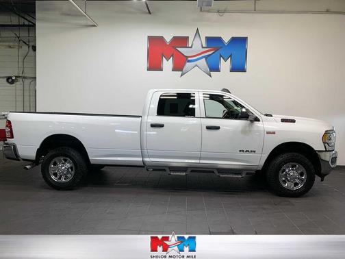 2019 RAM 3500 Tradesman Crew Cab 4x4 8' Box