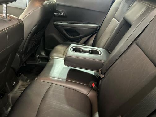 Sandy Ridge Metallic 2018 Chevrolet Trax LT