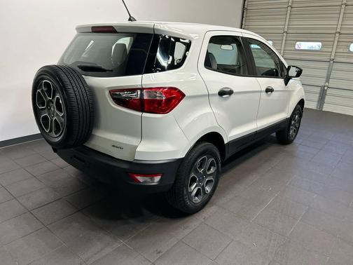 WHITE 2018 Ford EcoSport S