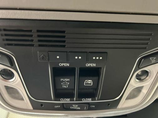 Crystal Black Pearl 2020 Honda Ridgeline RTL-E