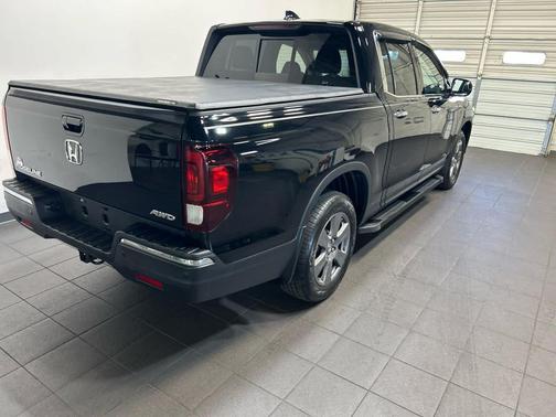 Crystal Black Pearl 2020 Honda Ridgeline RTL-E