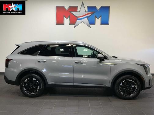 Wolf Gray 2026 Kia Sorento S