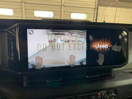 2025 Jeep Gladiator Sport S