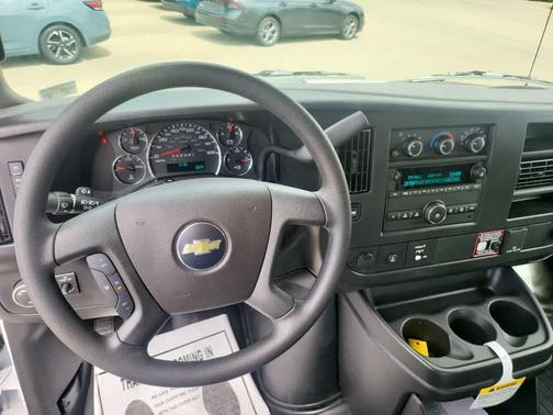 Summit White 2026 Chevrolet Express 2500 LT