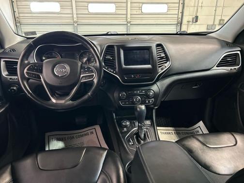 Diamond Black Crystal Pearlcoat 2019 Jeep Cherokee Latitude Plus