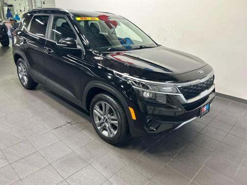 Cherry Black 2021 Kia Seltos S