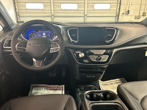 Red Hot Pearlcoat 2027 Chrysler Pacifica L