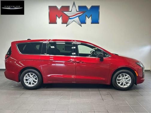 Red Hot Pearlcoat 2027 Chrysler Pacifica L