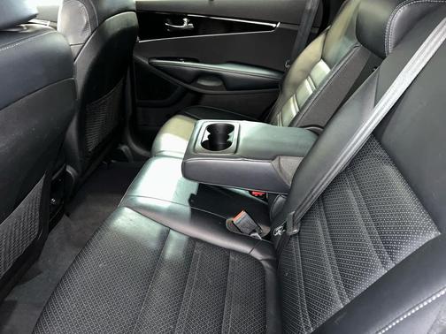 Titanium Silver 2017 Kia Sorento EX